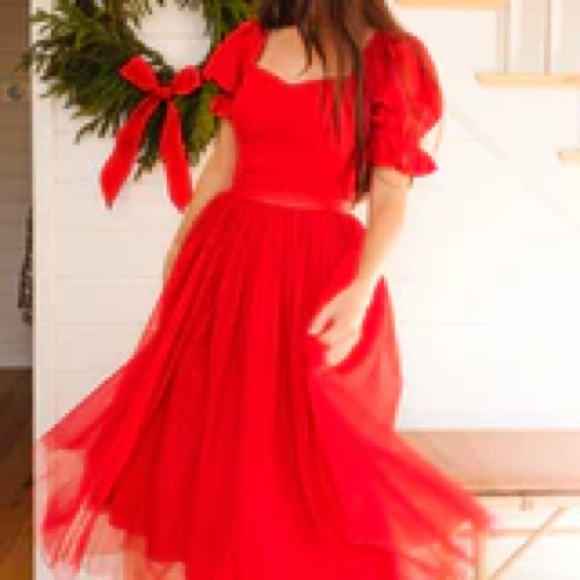 Matching Red Dresses Set - Picture 2 of 10